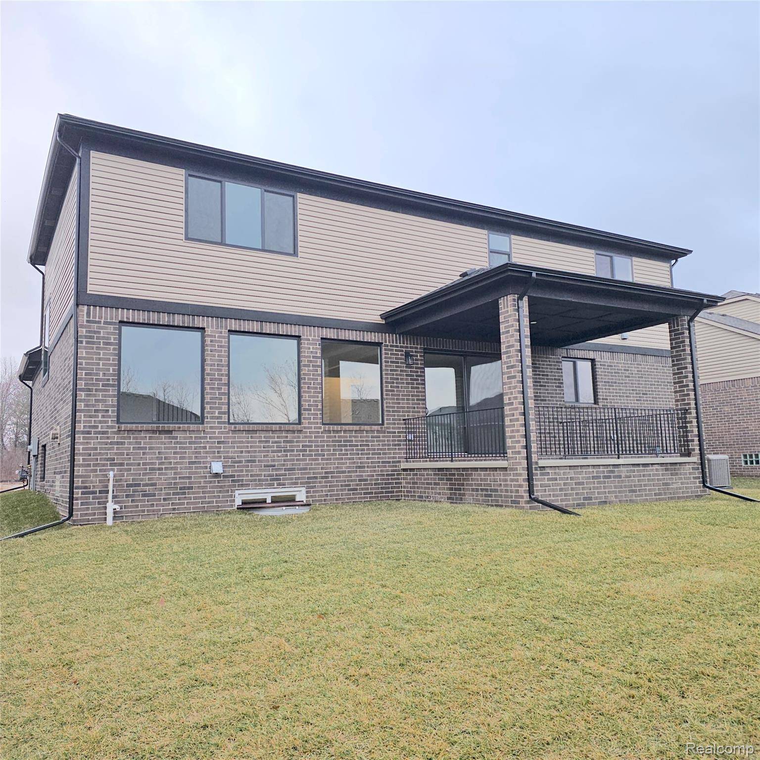 Macomb, MI 48042,50829 Mistwood DR