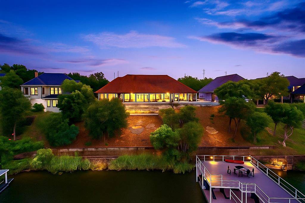 Granbury, TX 76048,7004 Stone Bluff Court