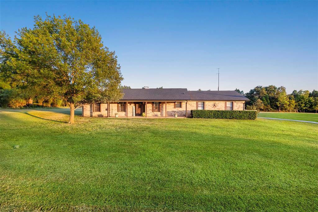 Malakoff, TX 75148,205 country Lane