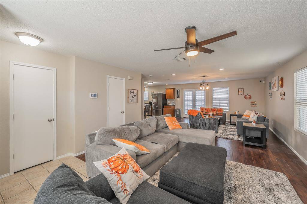 Venus, TX 76084,146 Independence Avenue