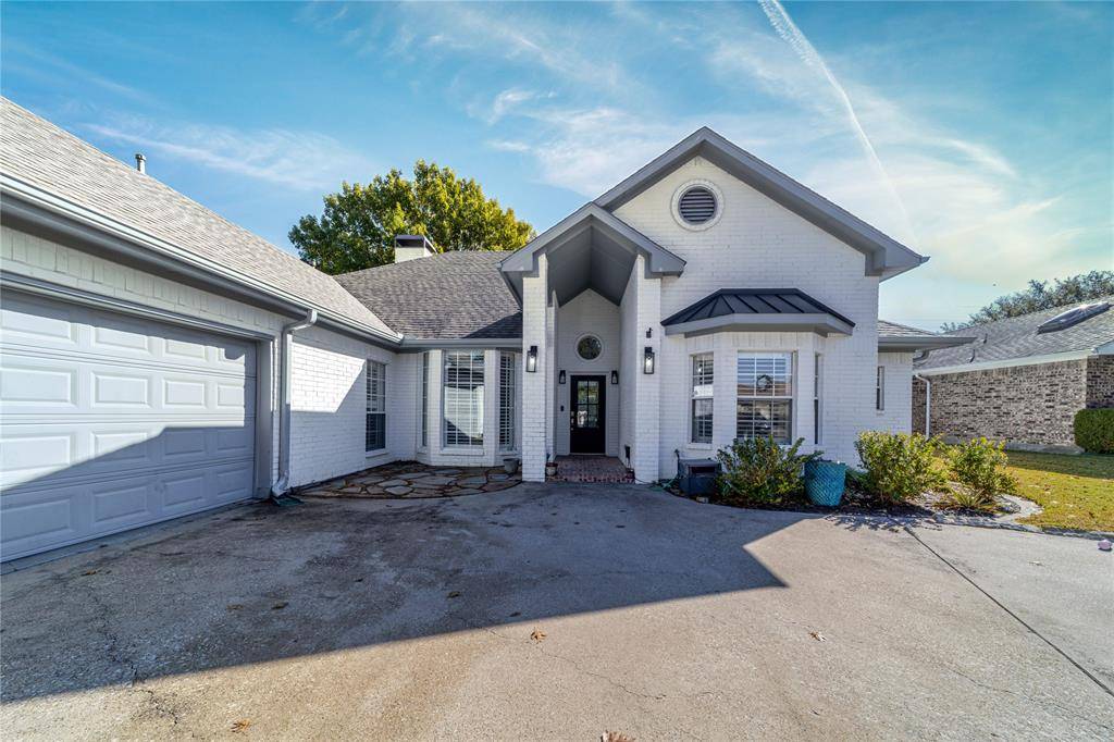 Dallas, TX 75228,4112 Fairlakes Court