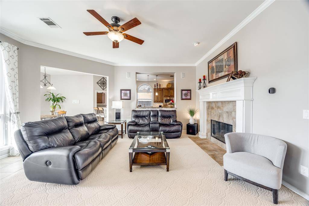 Coppell, TX 75019,945 Creek Crossing