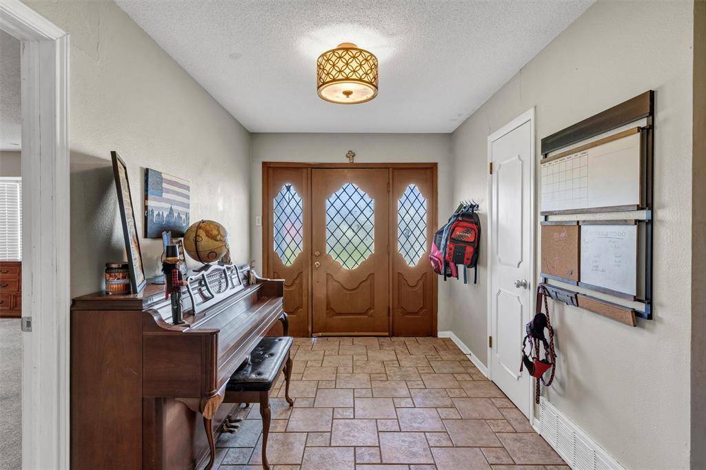 Grandview, TX 76050,706 E Criner Street