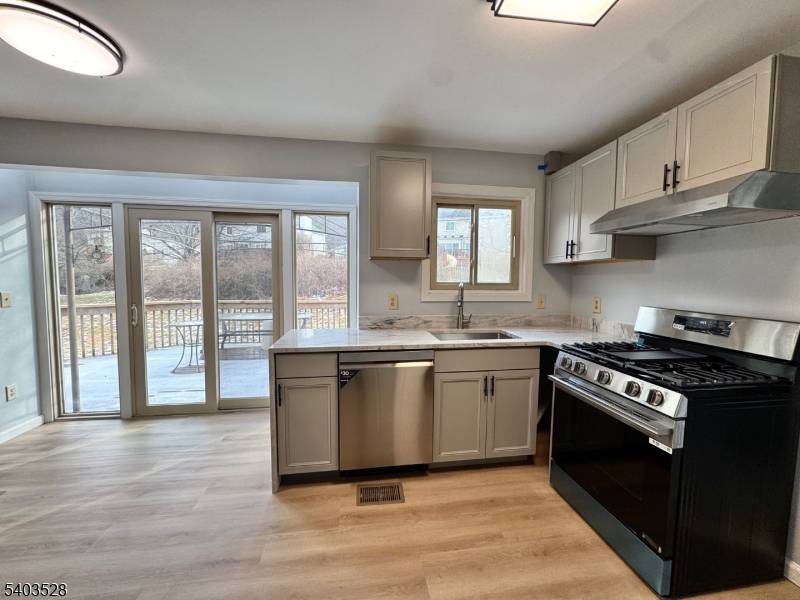 Washington Twp., NJ 07840,50 Knob Hill Rd