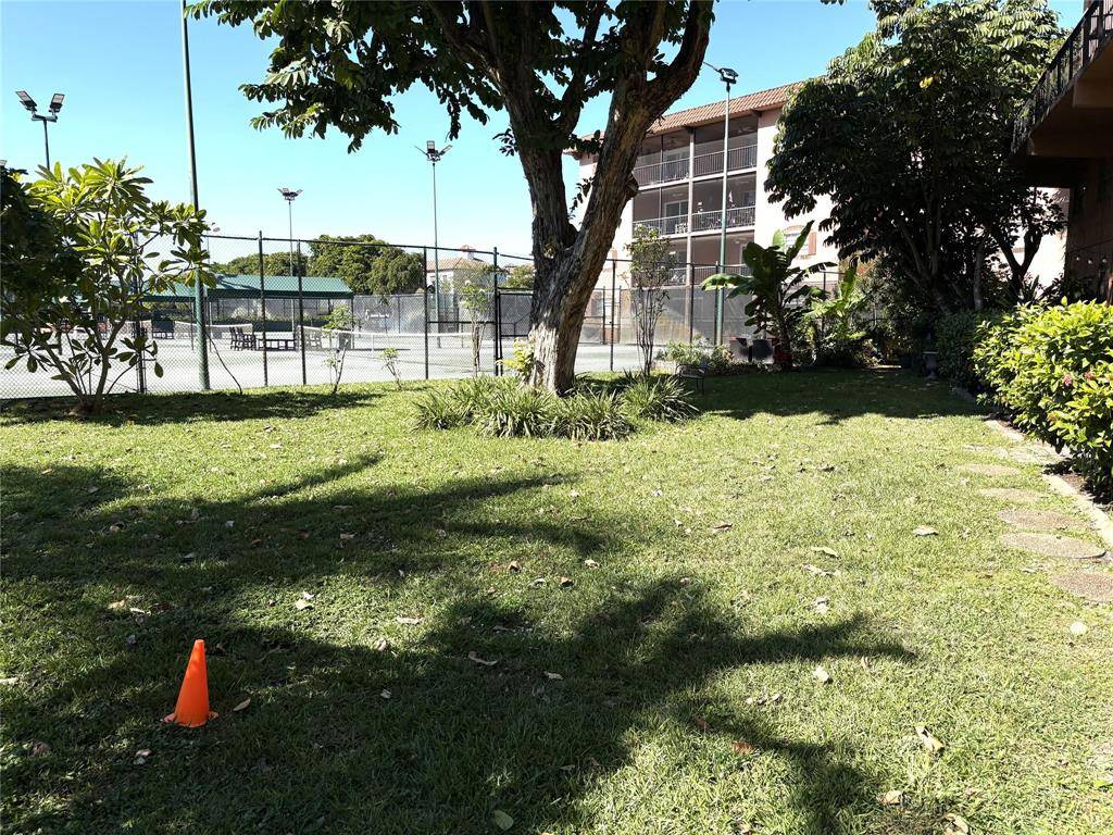 Fort Lauderdale, FL 33311,620 Tennis Club Dr #105