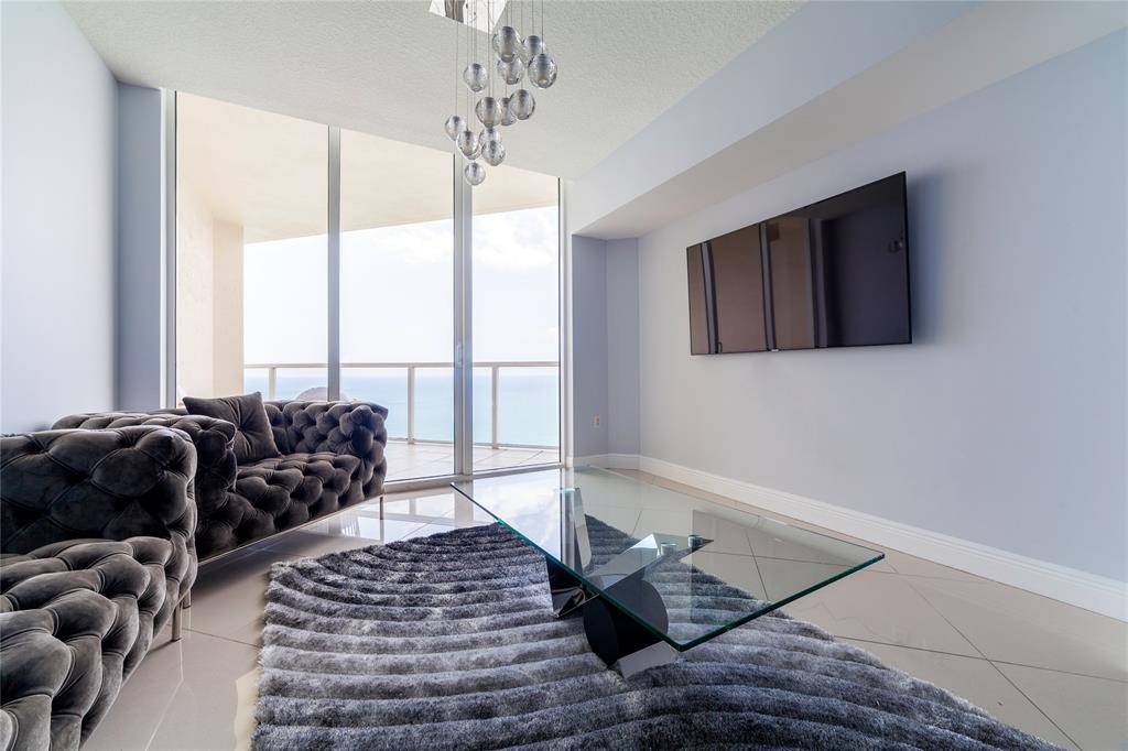 Sunny Isles Beach, FL 33160,16699 Collins Ave #4201