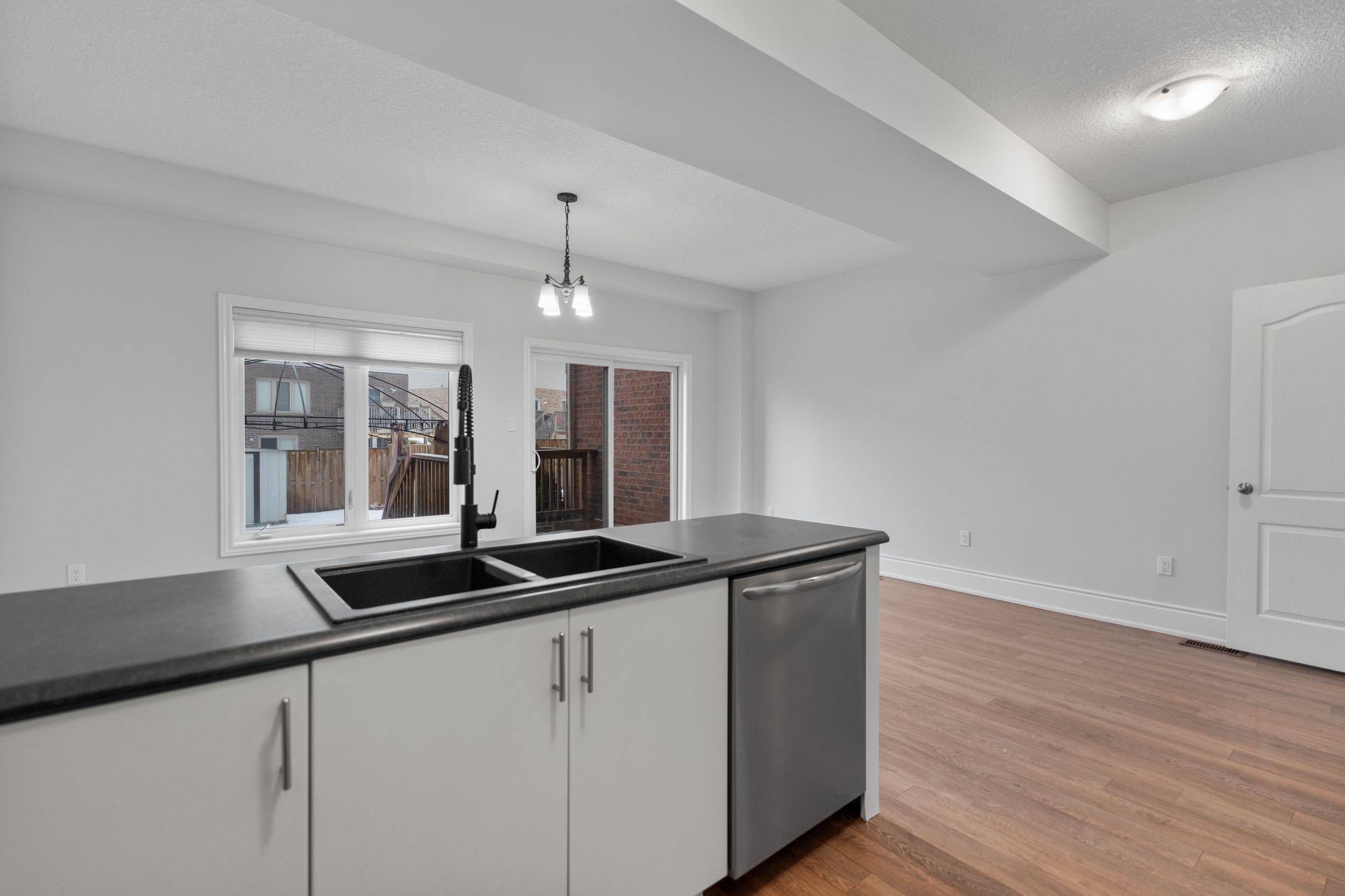 Thorold, ON L0S 1A0,35 Sunset WAY