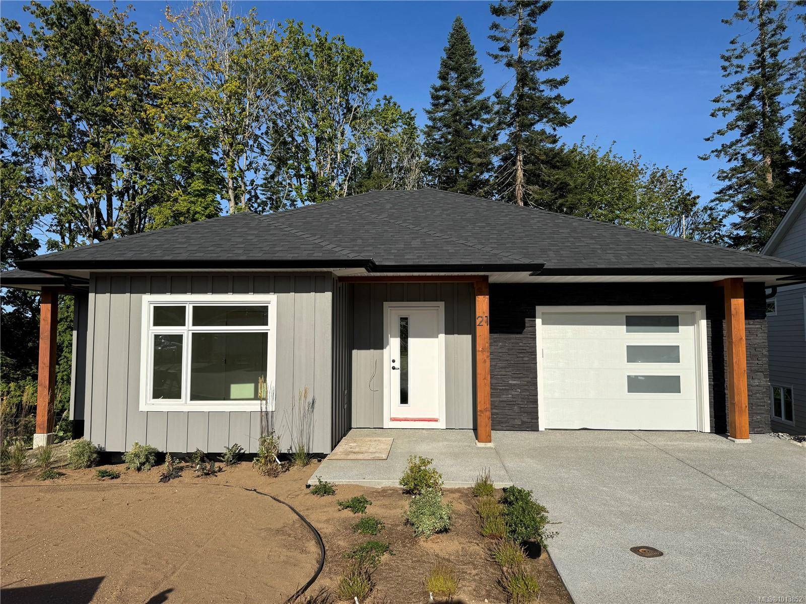 Campbell River, BC V9W 0B3,1580 GLEN EAGLE Dr #21