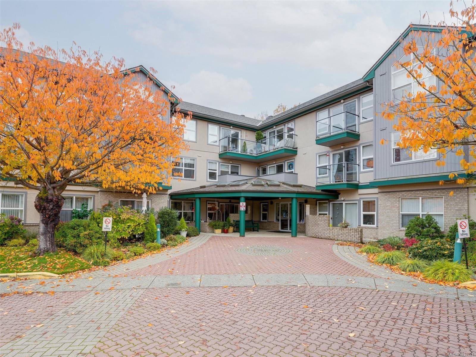 Saanich, BC V8P 5T5,1485 Garnet Rd #114