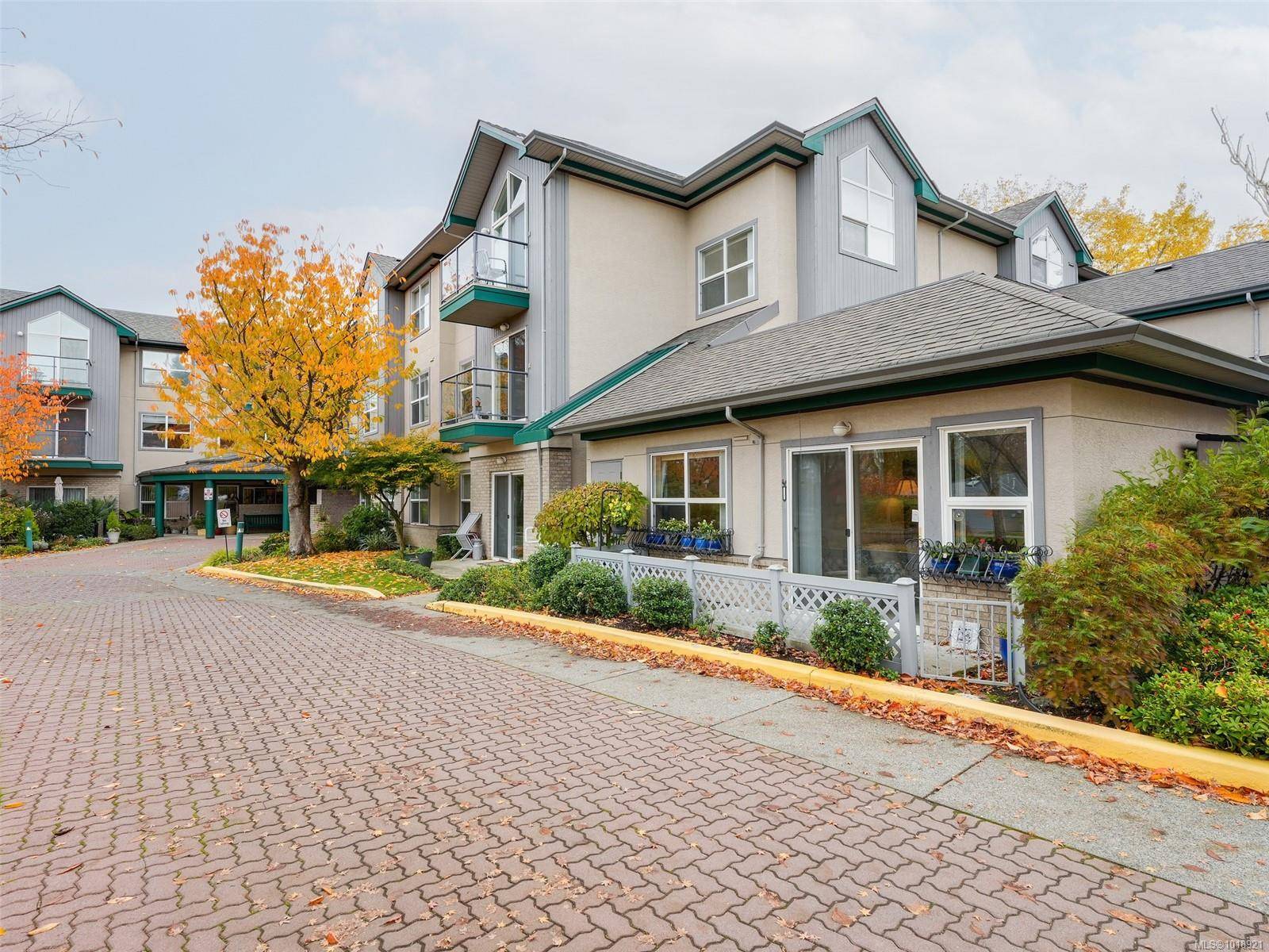 Saanich, BC V8P 5T5,1485 Garnet Rd #114