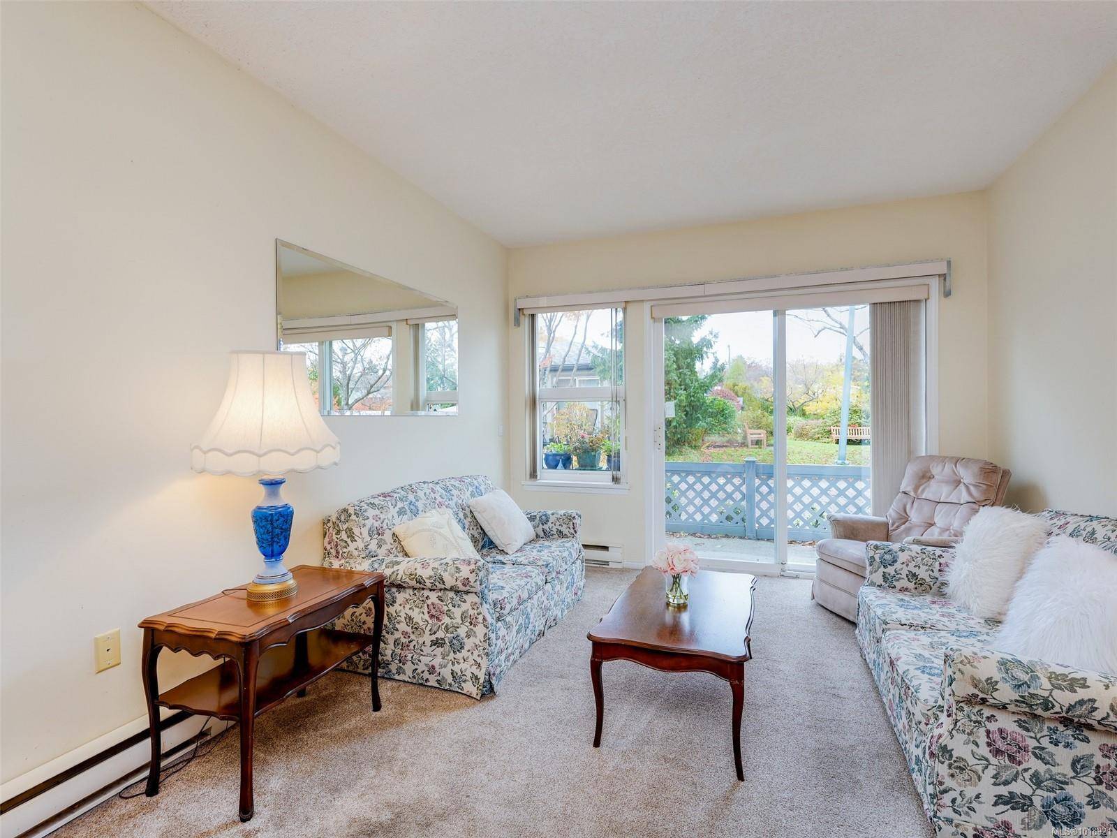 Saanich, BC V8P 5T5,1485 Garnet Rd #114