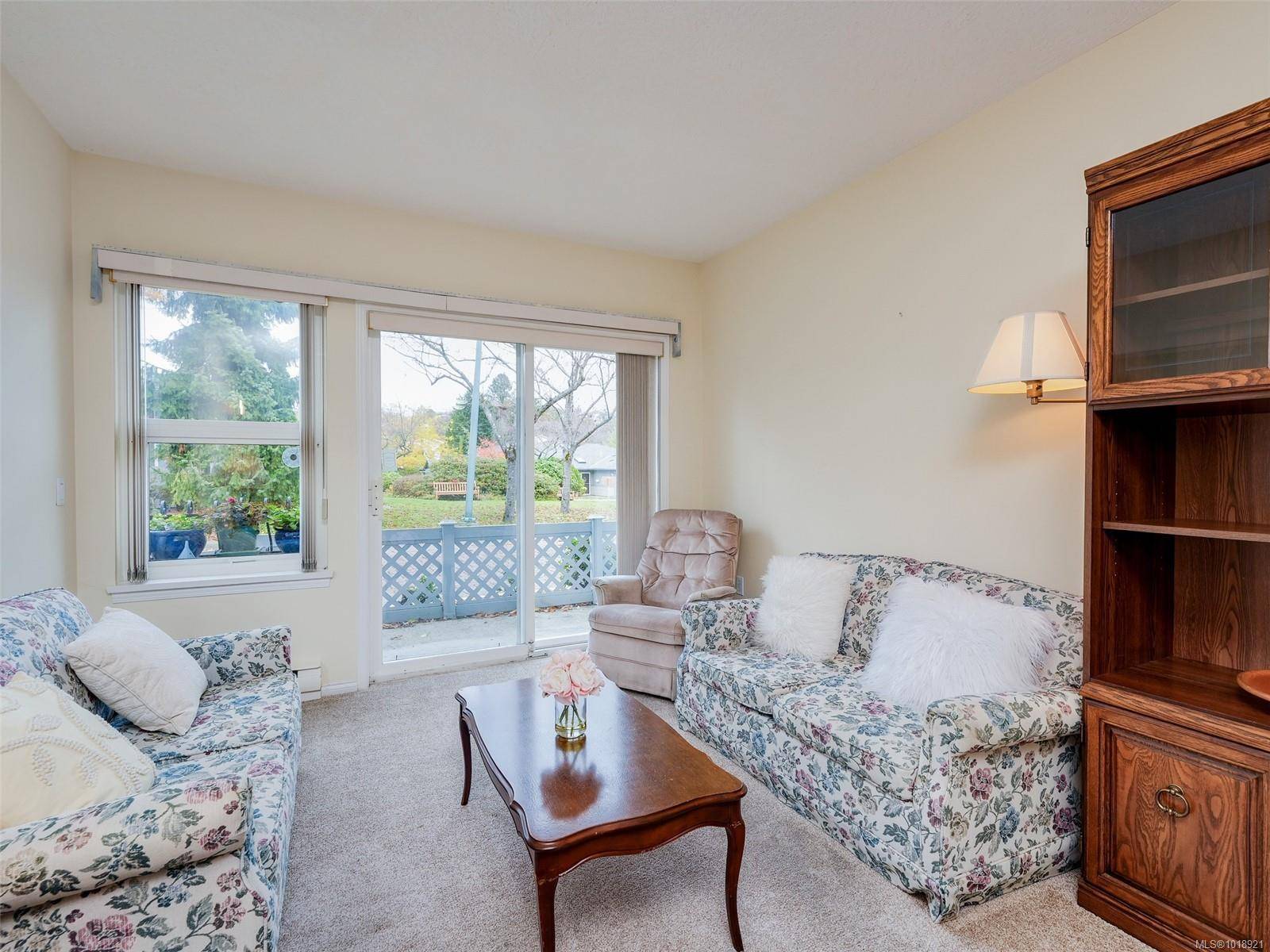 Saanich, BC V8P 5T5,1485 Garnet Rd #114