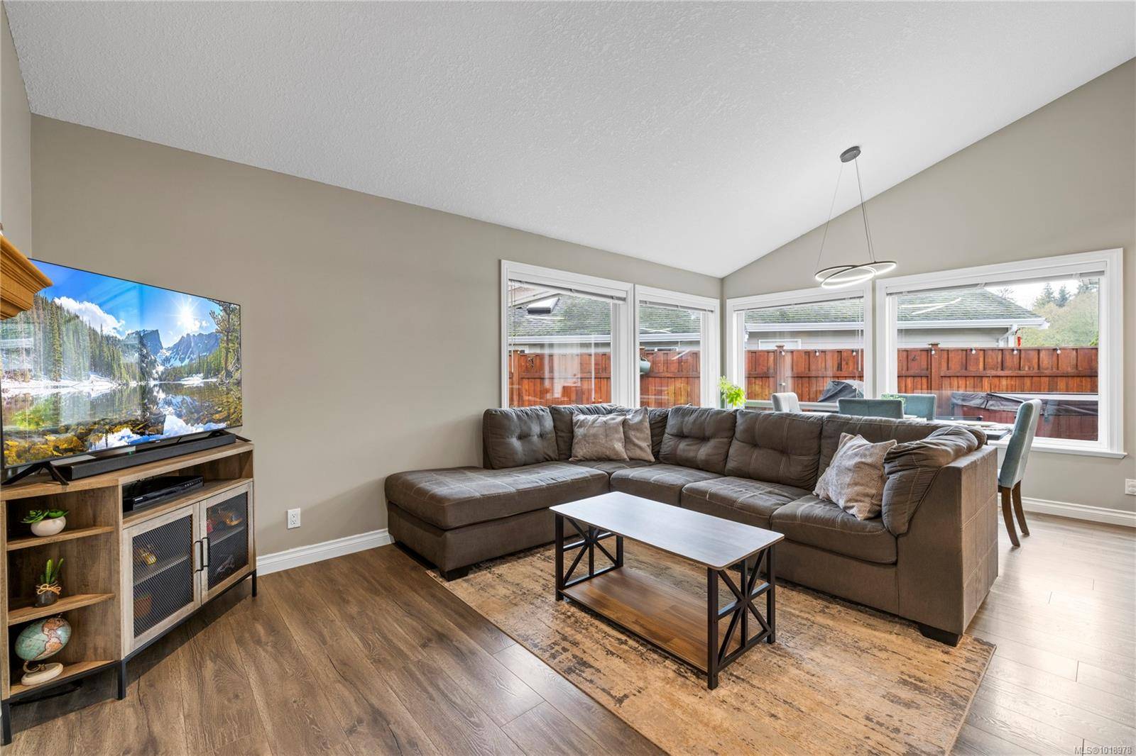 French Creek, BC V9P 2Z5,560 Viking Way