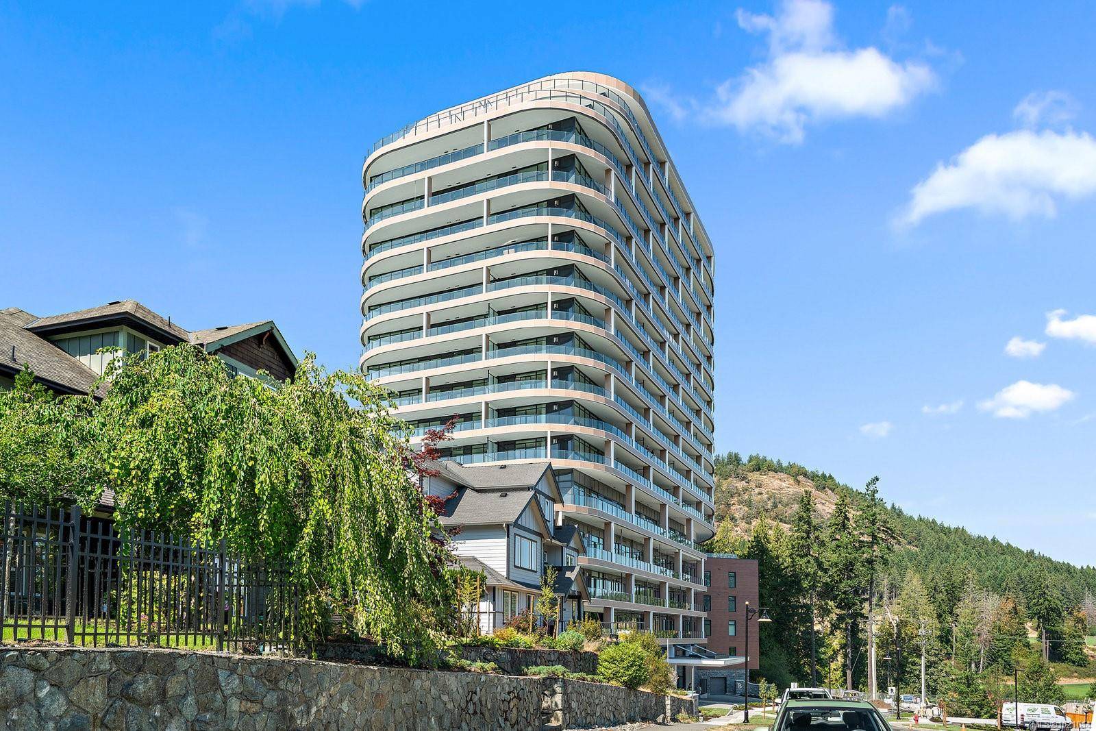 Langford, BC V9B 6R6,2000 Hannington Rd #1402