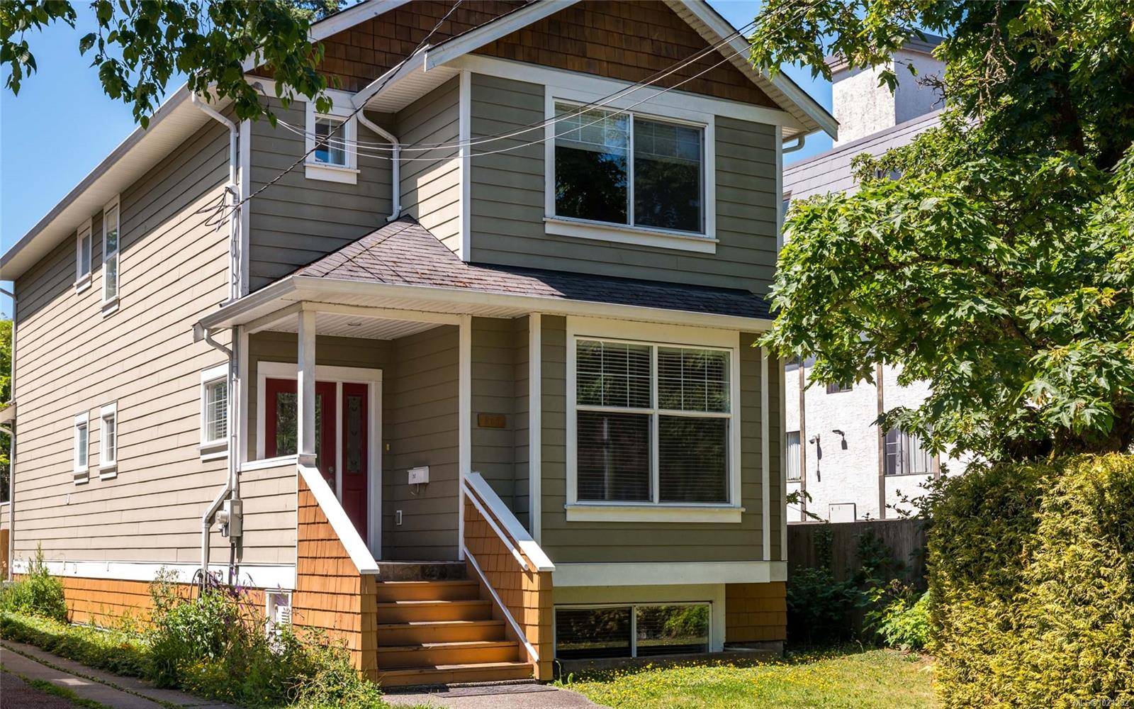 Victoria, BC V8V 1R4,257 Michigan St