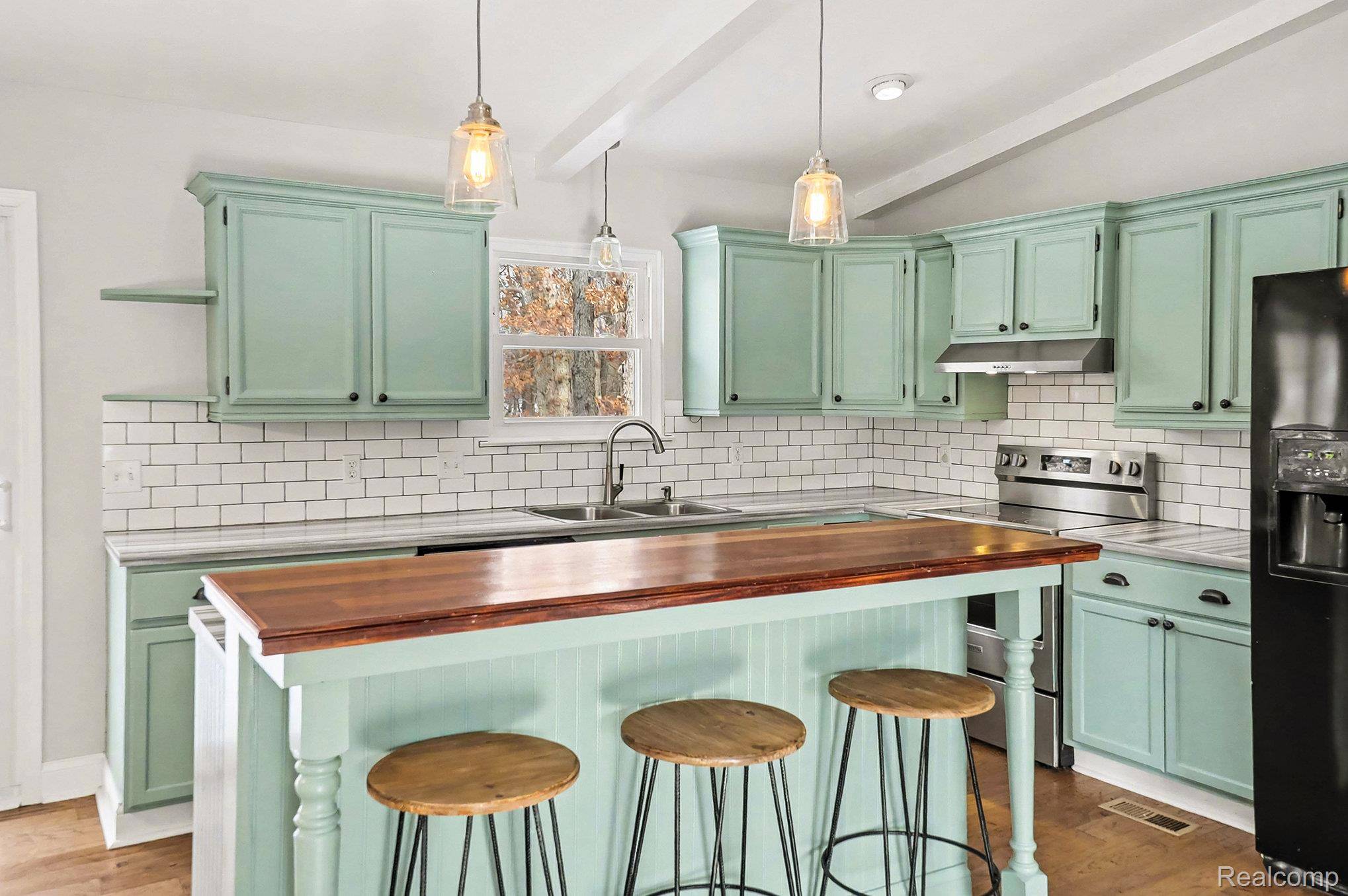 Whitmore Lake, MI 48189,451 6 Mile RD