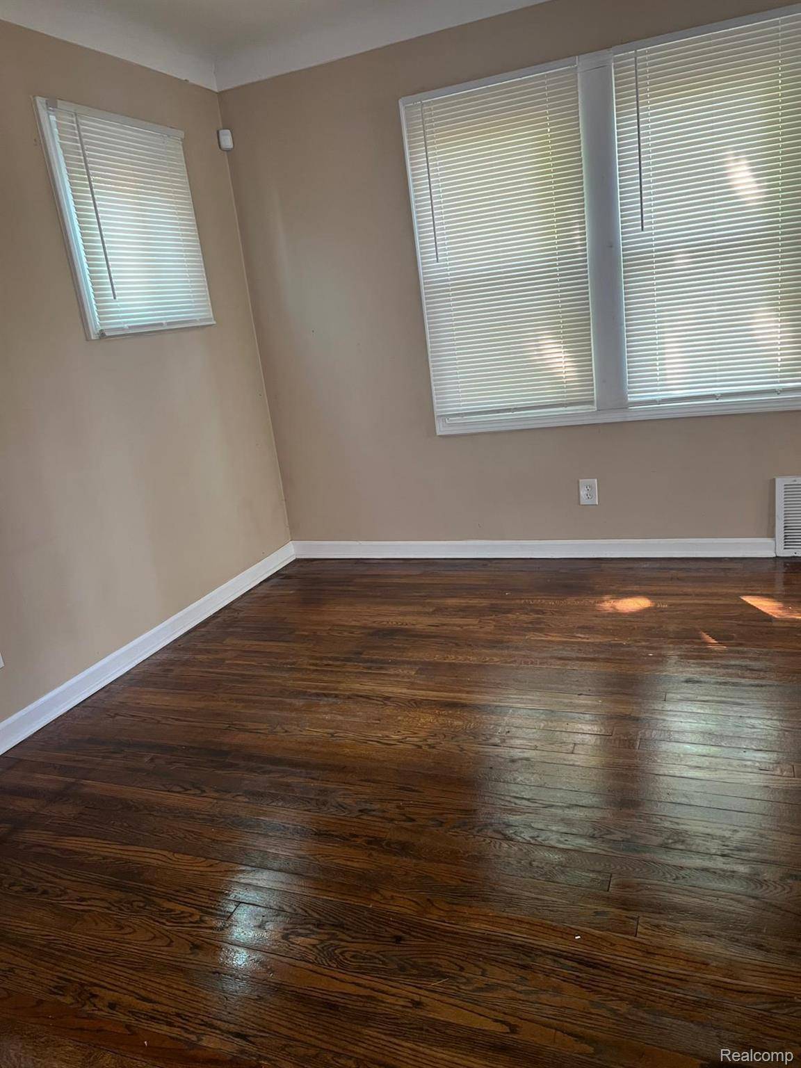 Detroit, MI 48219,18995 Wormer ST