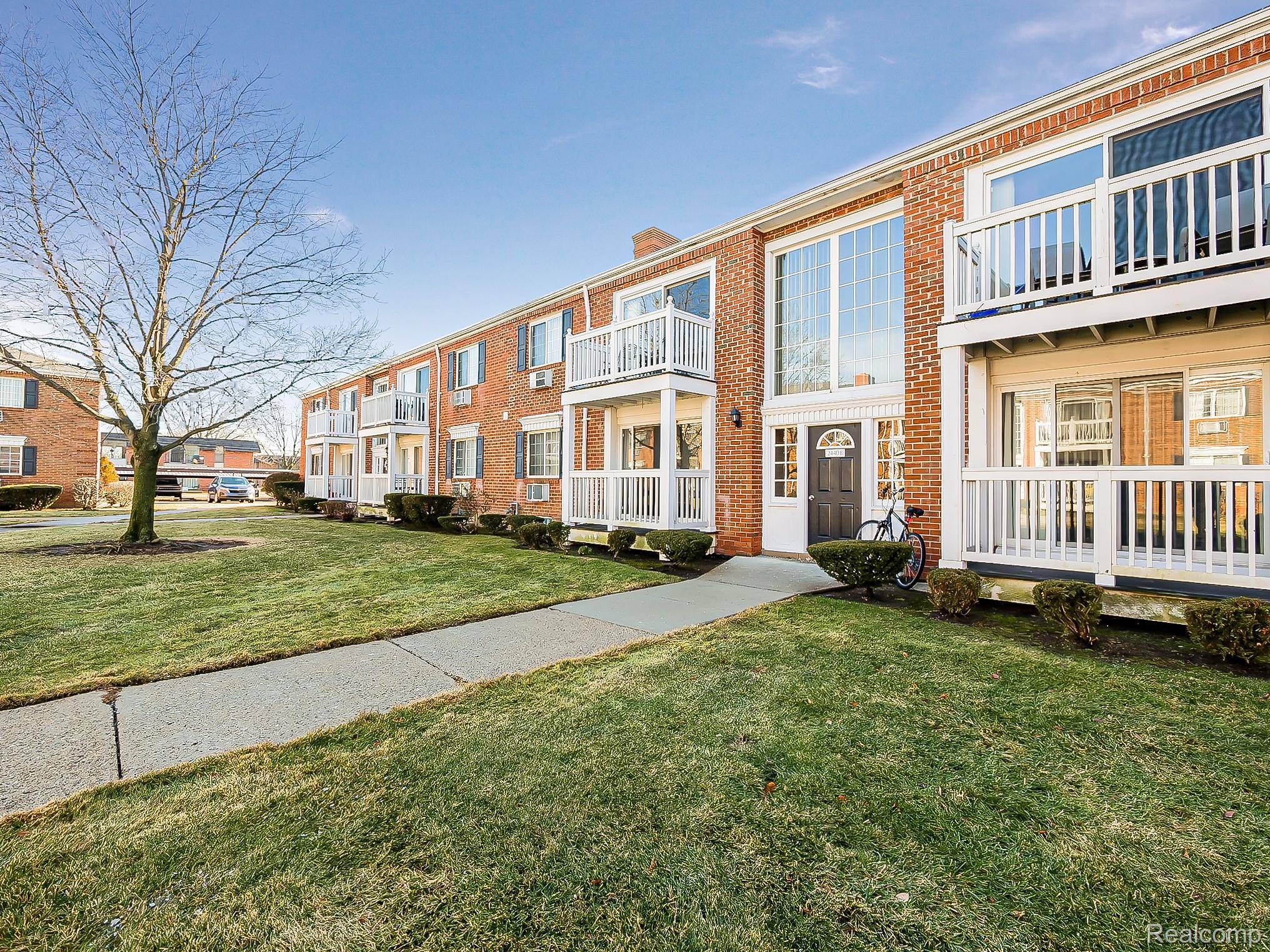 Royal Oak, MI 48073,2440 Parmenter BLVD