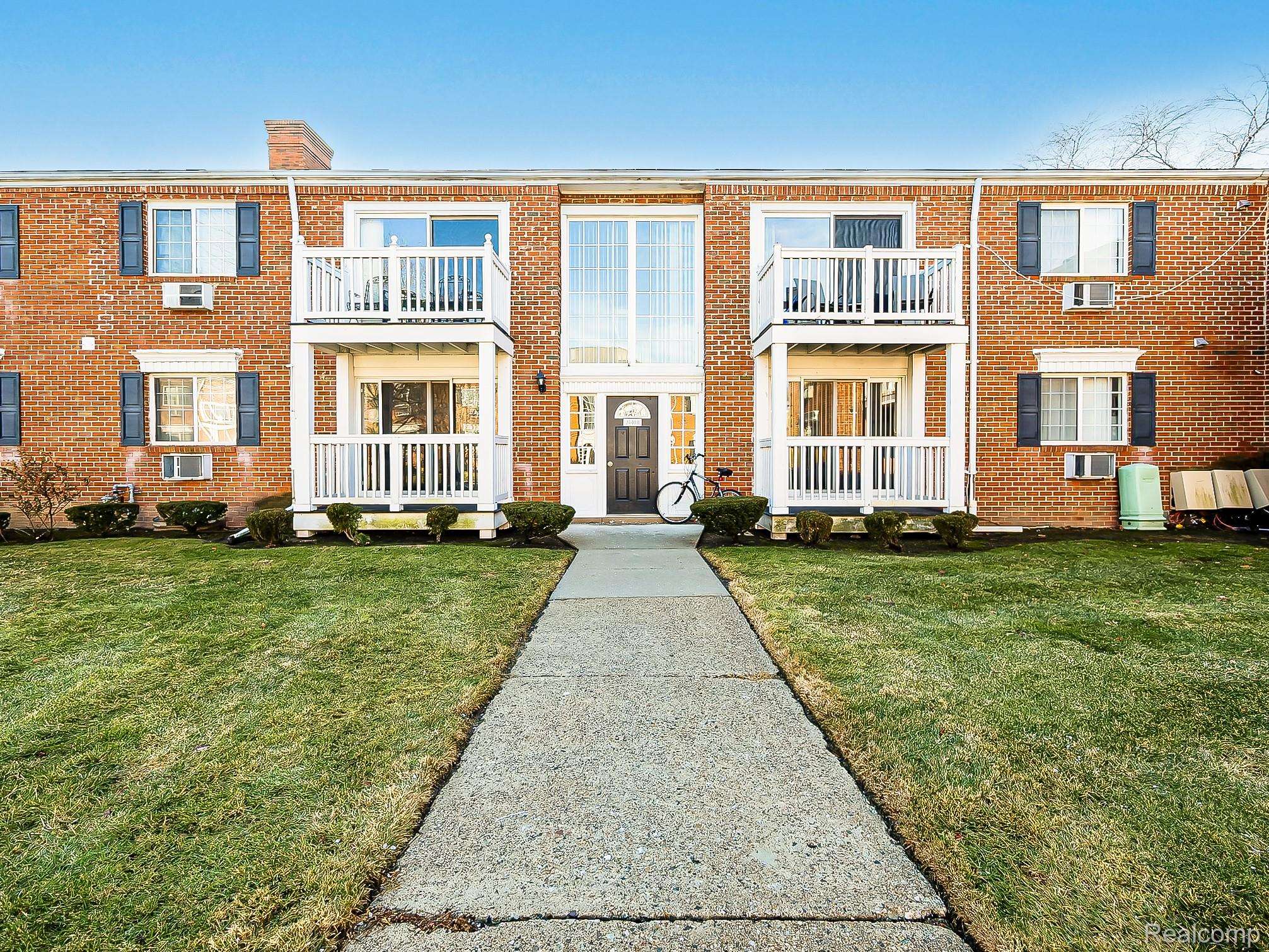 Royal Oak, MI 48073,2440 Parmenter BLVD