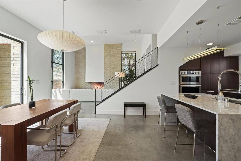 Dallas, TX 75243,6 Vanguard Way