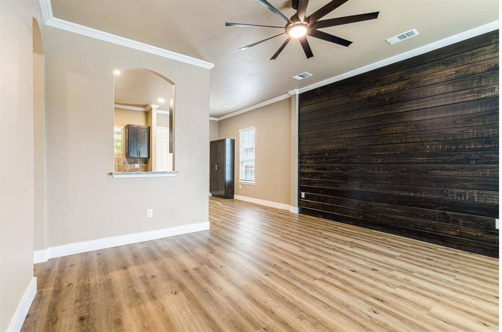 Bonham, TX 75418,413 Henderson Street