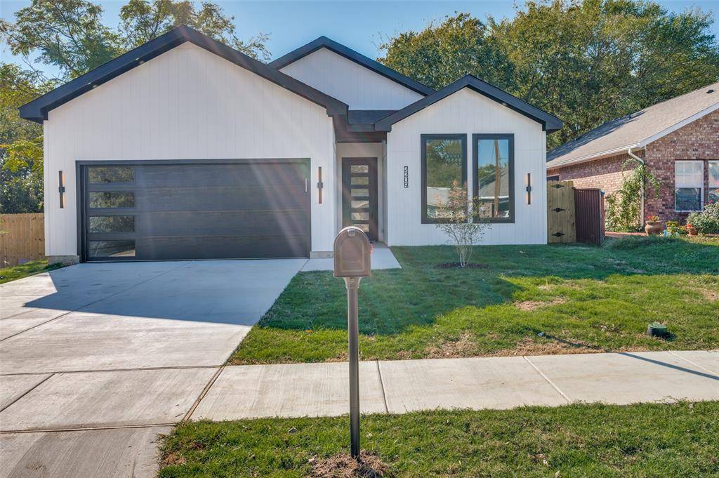 Grand Prairie, TX 75051,2209 W E Roberts Street