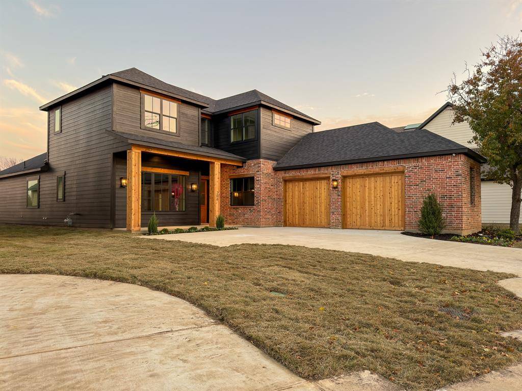 Roanoke, TX 76262,206 Pecan Street