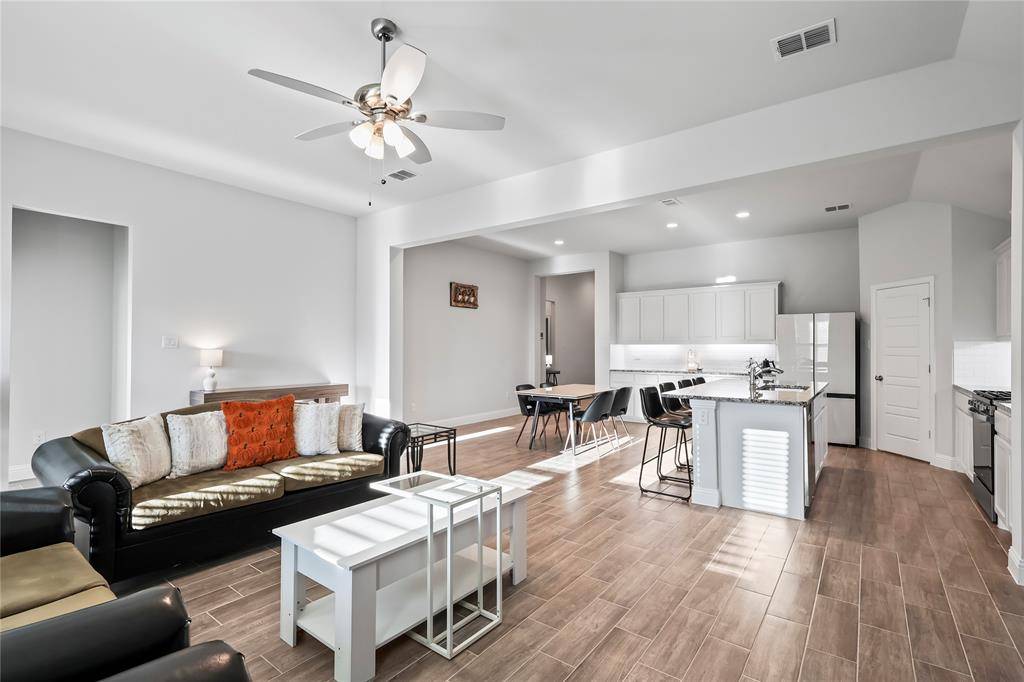 Balch Springs, TX 75181,103 Woodlands Way