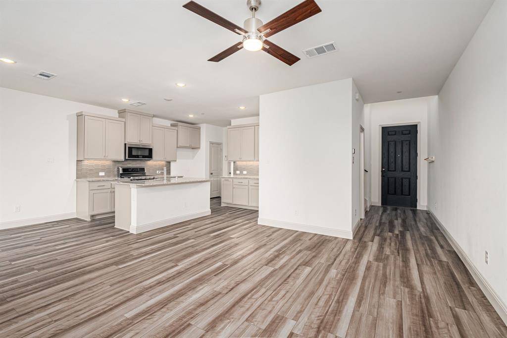 Allen, TX 75013,988 Emil Place