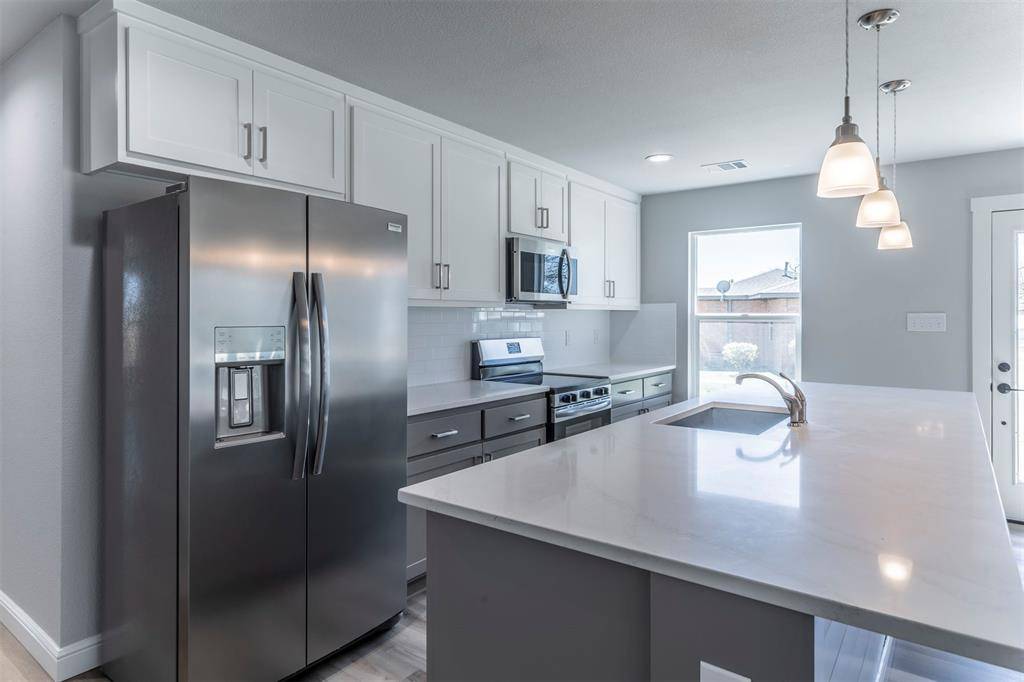 Waxahachie, TX 75165,220 Patrick Street