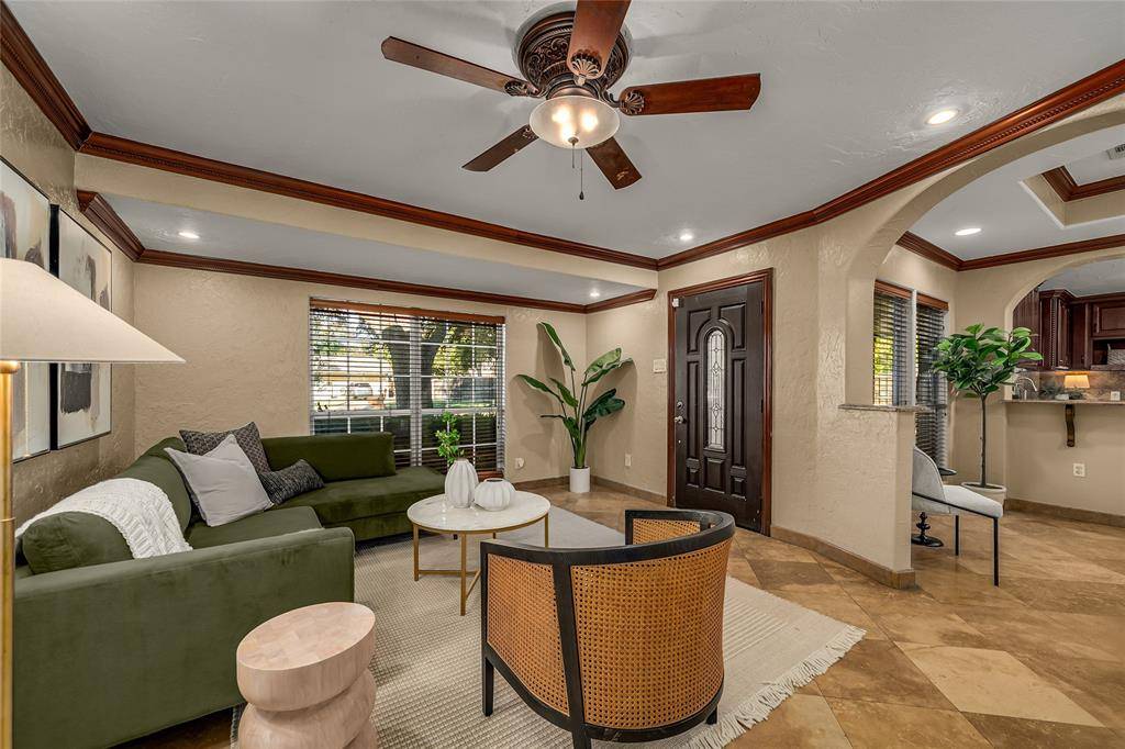 Dallas, TX 75208,330 N Brighton Avenue