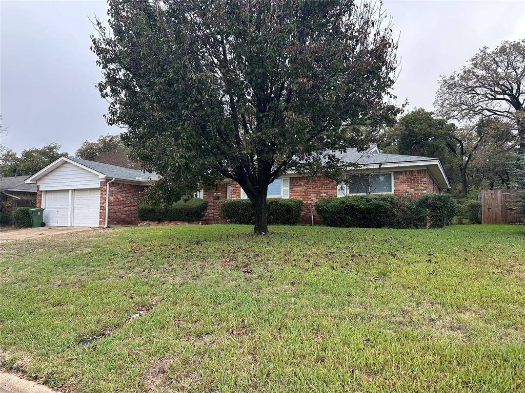 Hurst, TX 76054,532 Plainview Drive