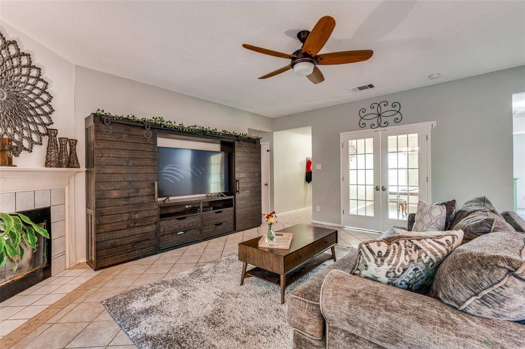 Benbrook, TX 76126,7125 Woodhinge Drive