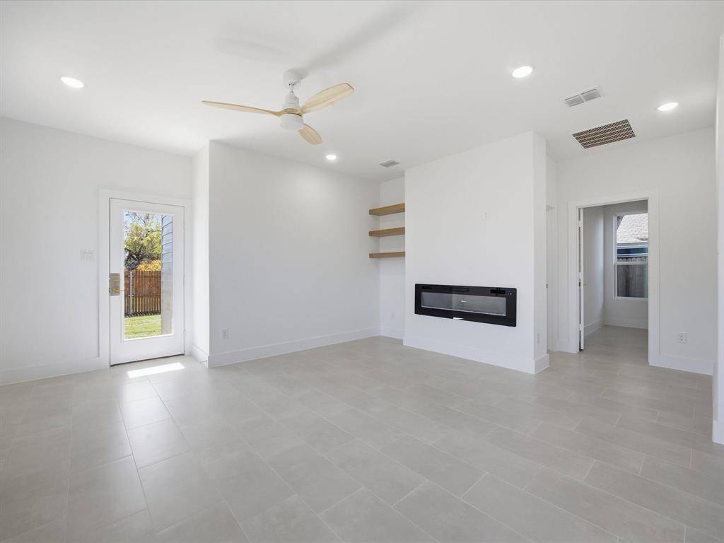 Fort Worth, TX 76104,1254 E Jefferson Avenue