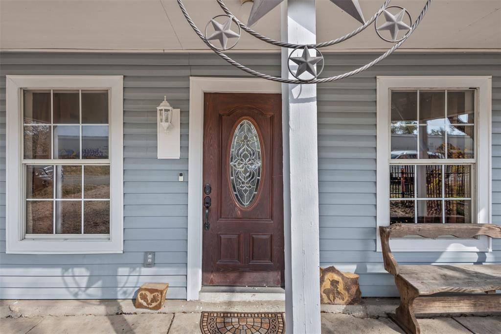 Ennis, TX 75119,2002 NE Main Street