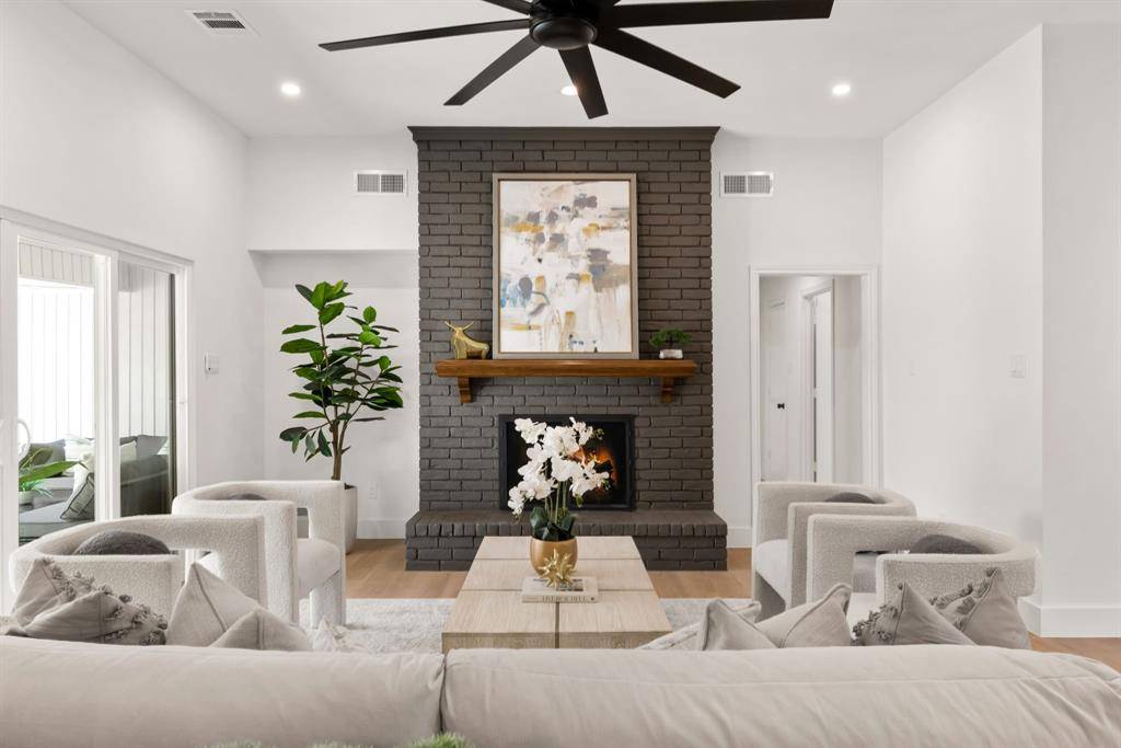 Richardson, TX 75081,1002 Windsong Trail