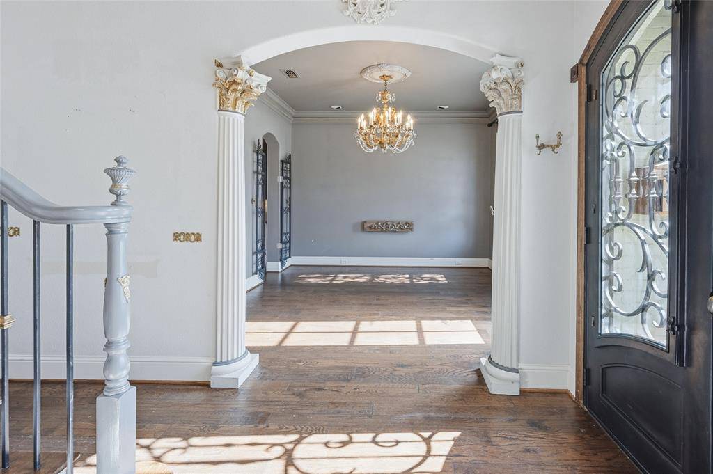 Fort Worth, TX 76107,4062 Bunting Avenue