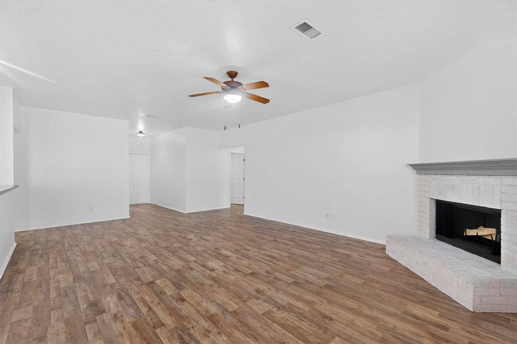 Burleson, TX 76028,317 Vera Drive