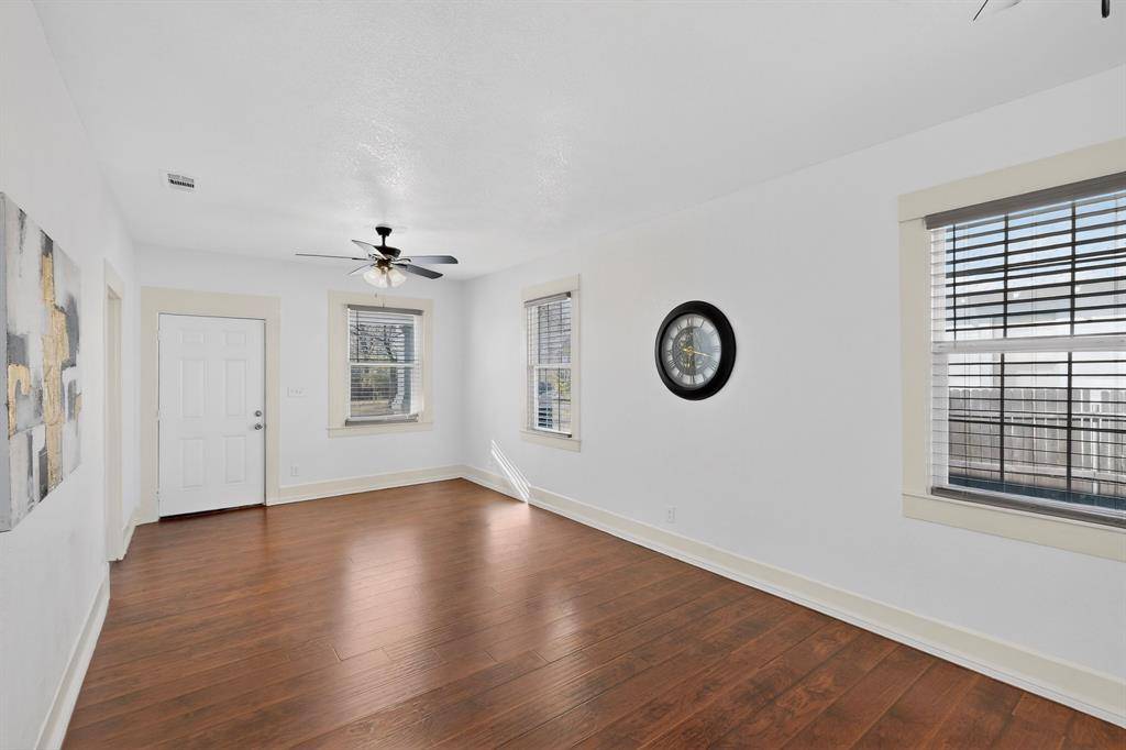 Fort Worth, TX 76105,3423 Avenue N