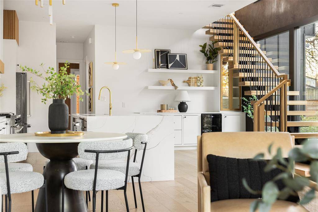 Dallas, TX 75218,10316 Bel Aire Drive