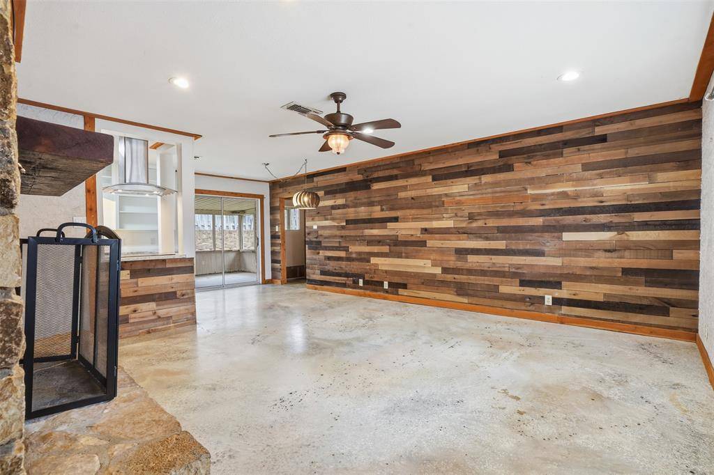 Granbury, TX 76049,1009 Mustang Trail