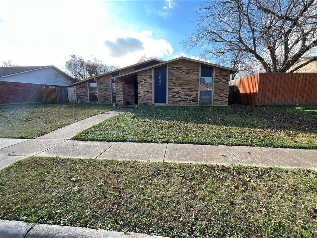 Grand Prairie, TX 75052,2033 Wilderness Trail