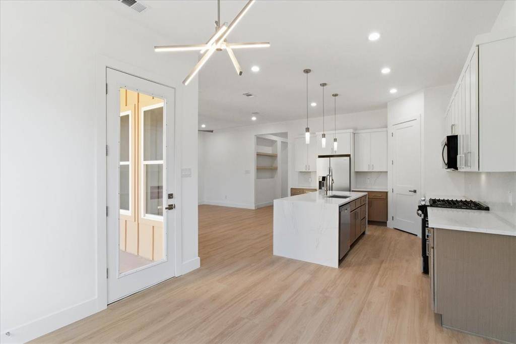 Dallas, TX 75253,2159 Echo Lake Drive