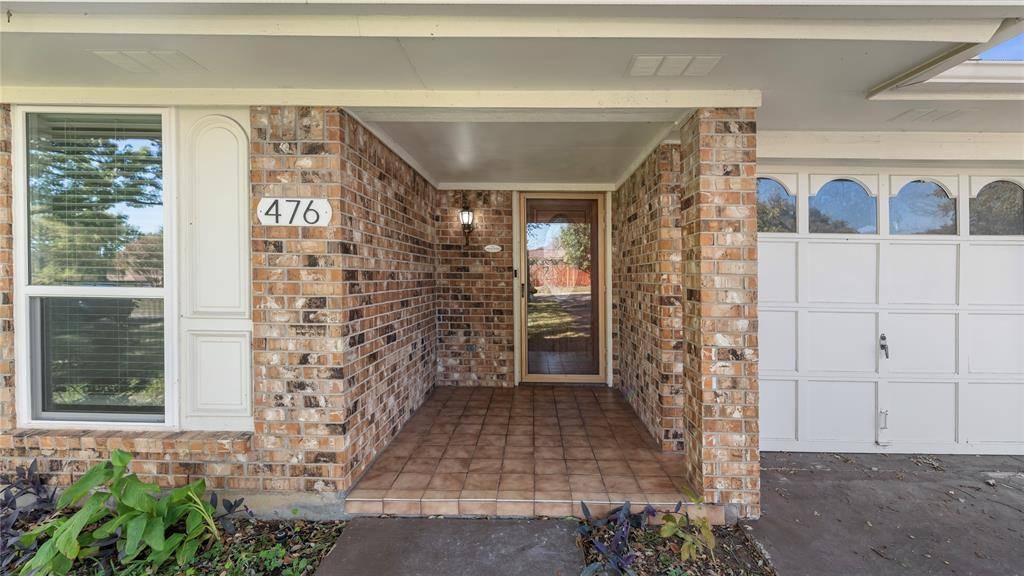 Benbrook, TX 76126,476 Meadowhill Drive