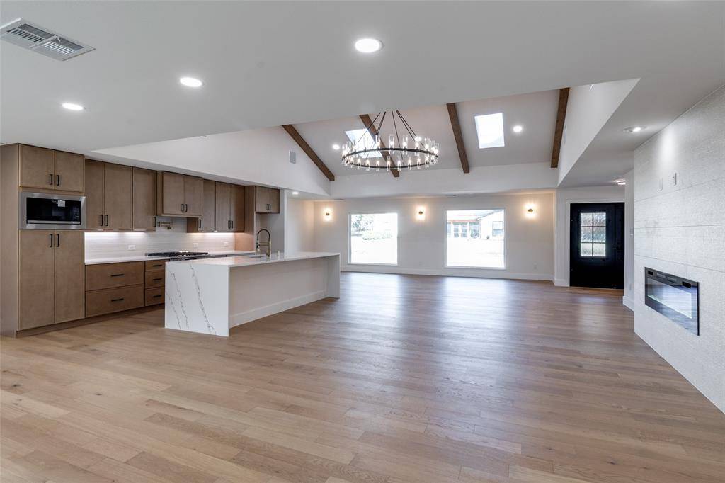 Dallas, TX 75244,4004 Cedar Bayou Drive