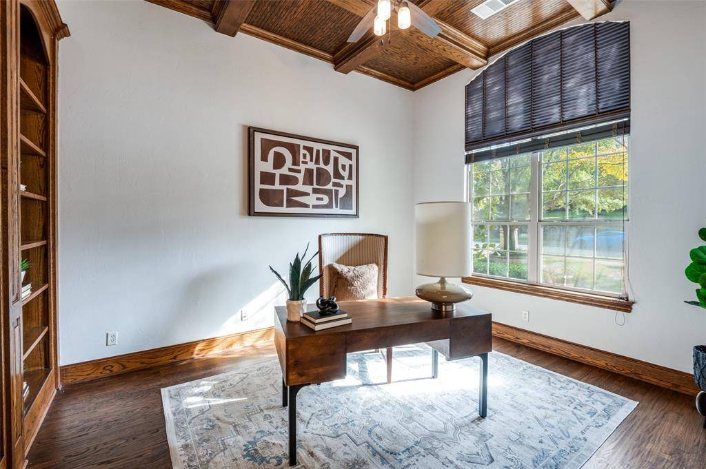 Mckinney, TX 75072,1916 Surrey Lane