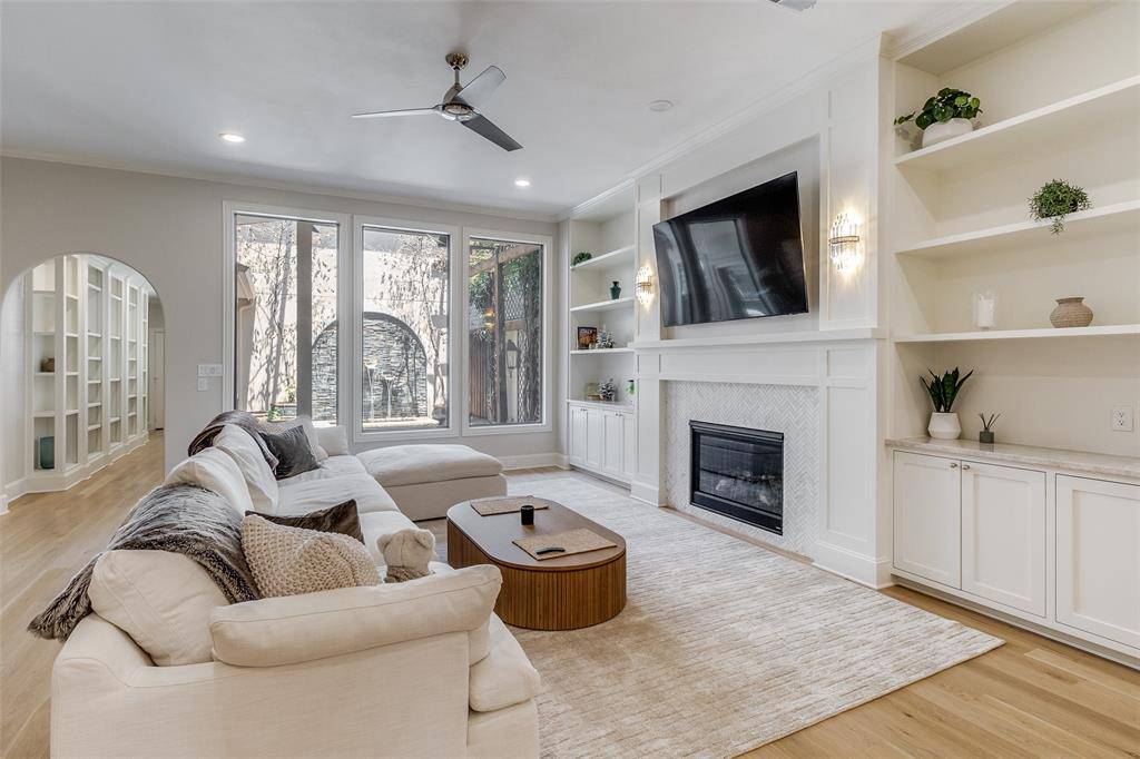 Dallas, TX 75219,4219 Prescott Avenue