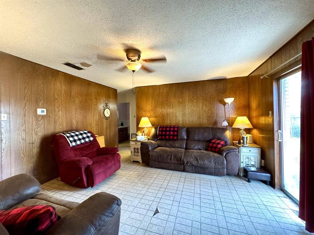 Crowley, TX 76036,317 N Trail Street