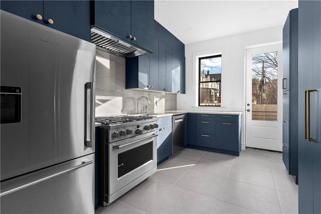 Brooklyn, NY 11226,2236 Vanderveer PL