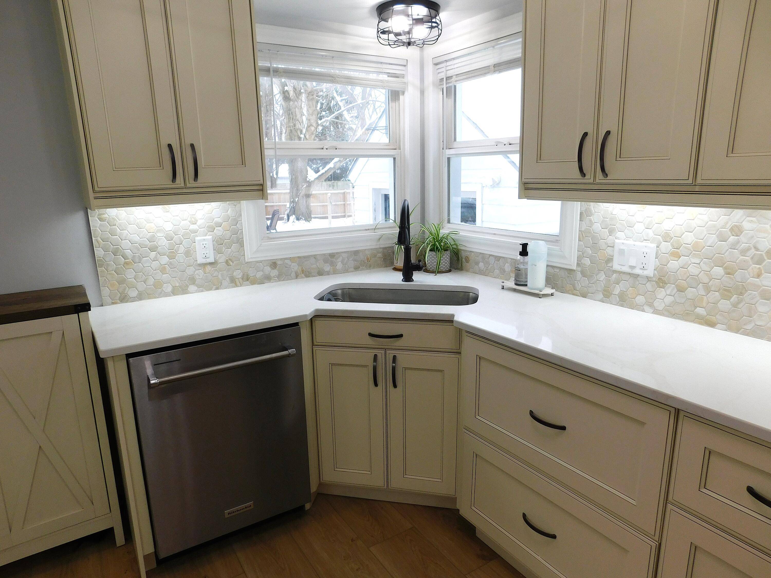 Zeeland, MI 49464,220 S Division ST